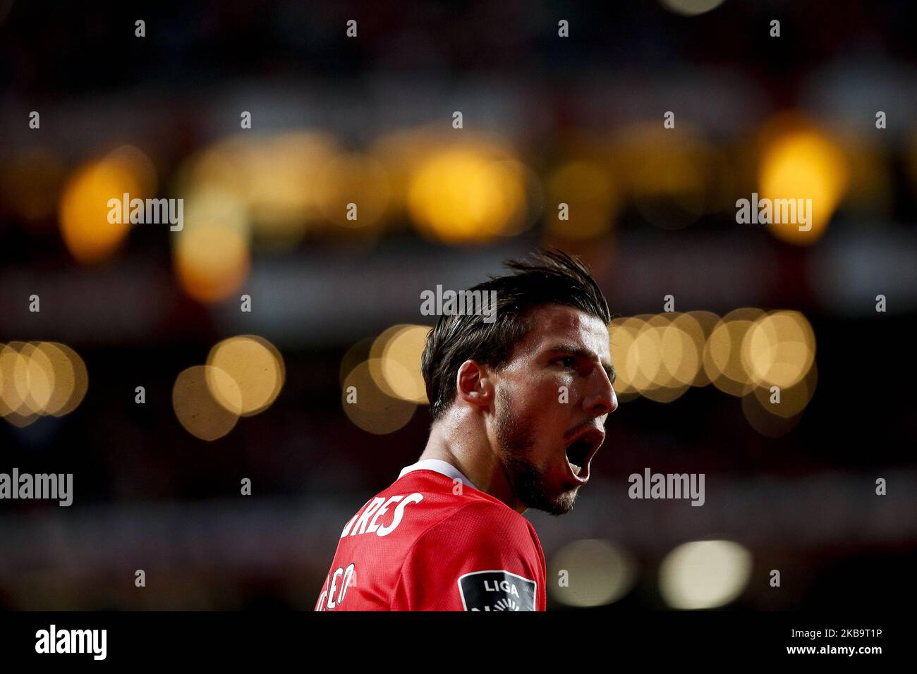 Ruben Dias de Benfica célèbre son but lors du match de football de la Ligue portugaise entre SL Benfica et Rio Ave FC au stade Luz à Lisbonne sur 2 novembre 2019. (Photo de Carlos Palma/NurPhoto) Banque D'Images