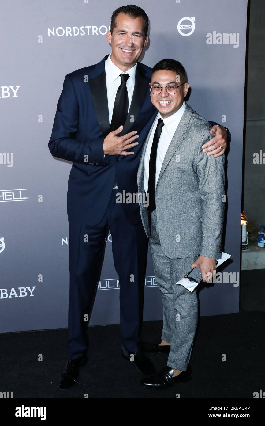 CULVER CITY, LOS ANGELES, CALIFORNIE, États-Unis - NOVEMBRE 09 : le producteur Scott Stuber et le publiciste Michael Samonte arrivent au Gala 2019 Baby2Baby qui s'est tenu à 3Labs sur 9 novembre 2019 à Culver City, Los Angeles, Californie, États-Unis. (Photo par Xavier Collin/image Press Agency/NurPhoto) Banque D'Images