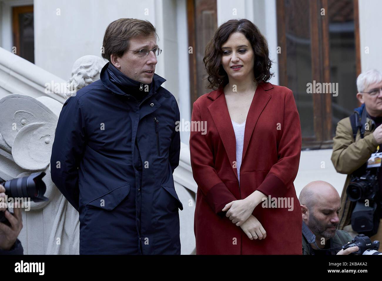 José Luis Martinez-Almeida (maire de Madrid) et Isabel Diaz Ayuso (présidente de la Communauté de Madrid) pendant le Partido dirigeant populaire Pablo Casado votant à l'école Nuestra Senora del Pilar à Madrid, Espagne. 10 novembre 2019. (Photo de A. Ware/NurPhoto) Banque D'Images