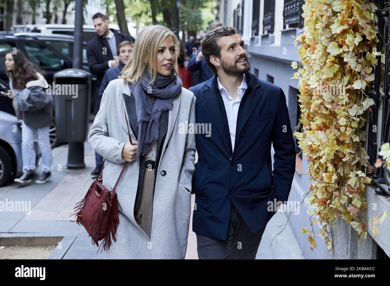 Pablo Casado et sa femme Isabel Torres pendant le Partido, dirigeant populaire, Pablo Casado votant à l'école Nuestra Senora del Pilar de Madrid, en Espagne. 10 novembre 2019. (Photo de A. Ware/NurPhoto) Banque D'Images