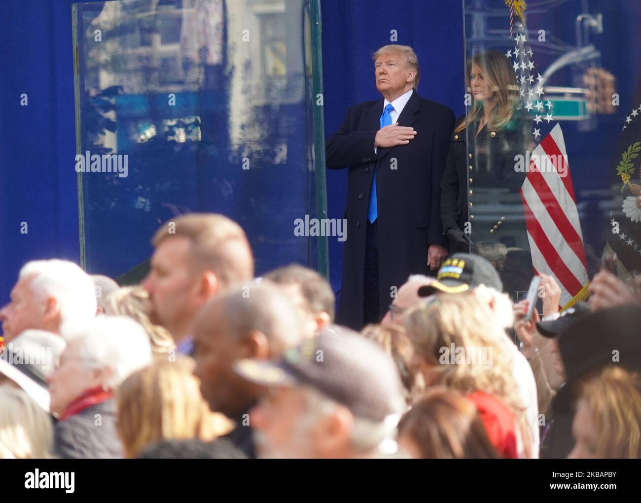 LE président AMÉRICAIN Donald Trump et la première dame Melania Trump écoutent Taps lors d'un événement de la fête des anciens combattants à Madison Square Park 11 novembre 2019, à New York, New York. (Photo de Selcuk Acar/NurPhoto) Banque D'Images