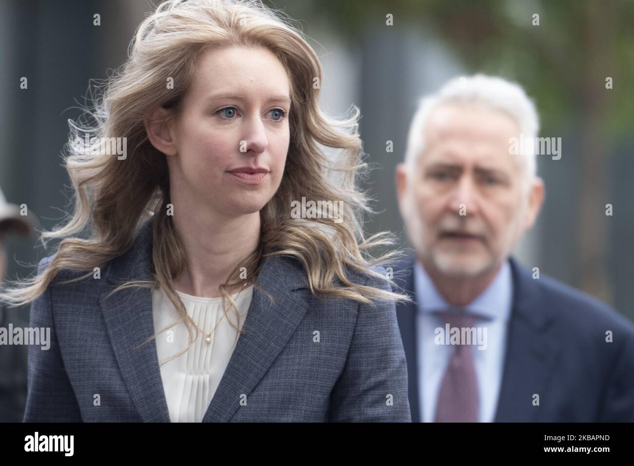 Elizabeth Holmes, fondatrice et ancienne PDG de Theranos, arrive lundi à l'audience de motion, à 4 novembre 2019, au tribunal de district des États-Unis, à l'intérieur de l'édifice fédéral Robert F. Peckham, à San José, en Californie. (Photo par Yichuan Cao/NurPhoto) Banque D'Images