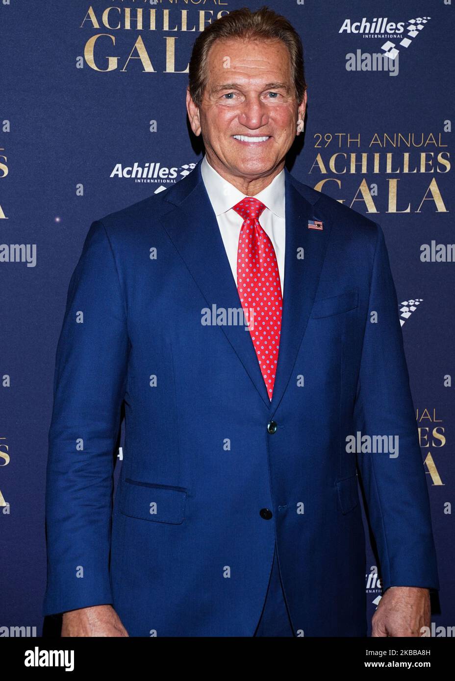 MANHATTAN, NEW YORK CITY, NEW YORK, Etats-Unis - NOVEMBRE 20 : l'ancien joueur de la NFL Joe Theismann arrive au Gala annuel de l'Achille 29th qui s'est tenu à Cipriani South Street sur 20 novembre 2019 à Manhattan, New York, Etats-Unis. (Photo de William Perez/image Press Agency/NurPhoto) Banque D'Images