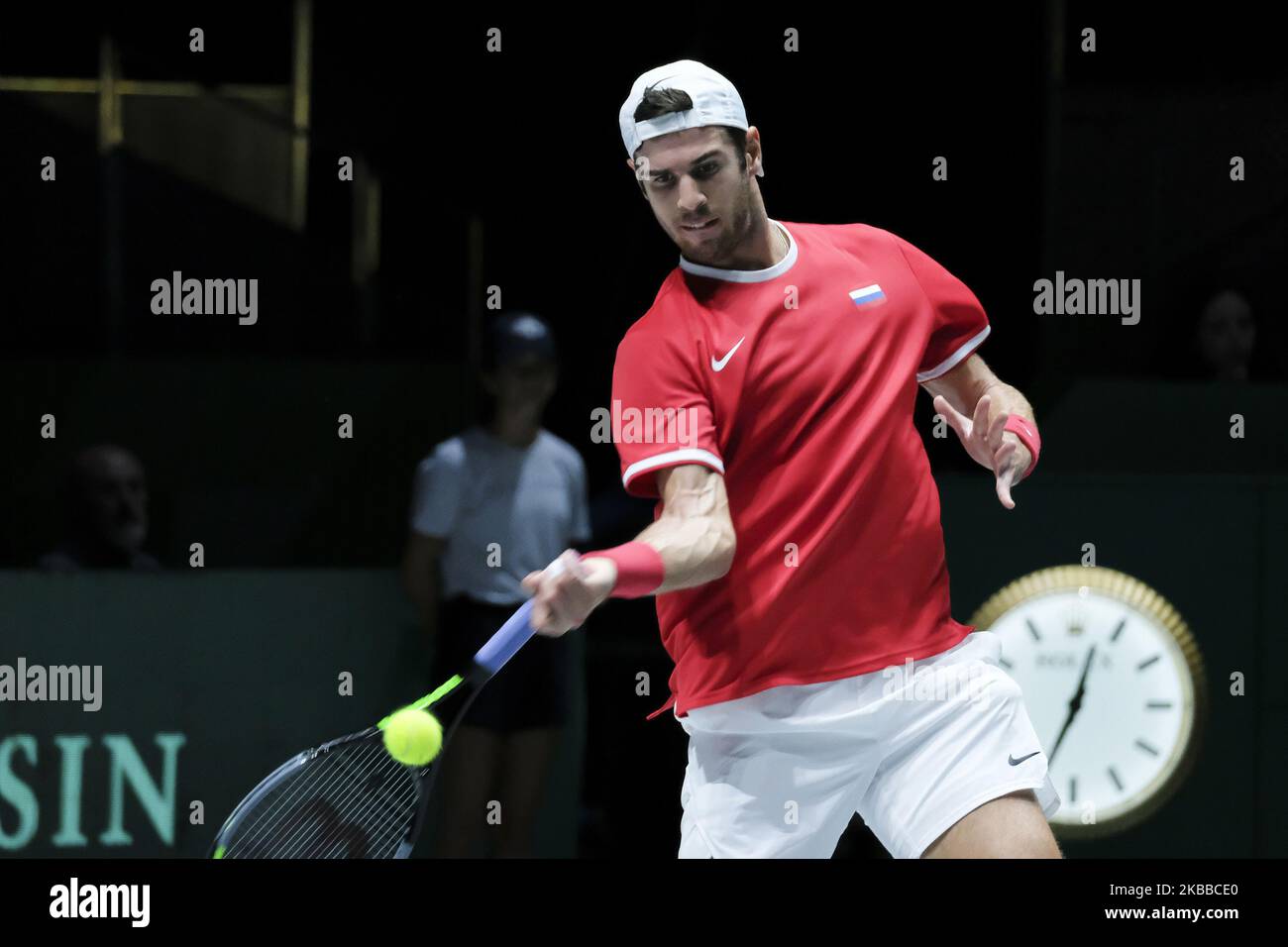 Karen Jachanov de Russie en action pendant le jour 5 de la coupe Davis 2019 à la Caja Magica sur 22 novembre 2019 à Madrid, Espagne (photo par Oscar Gonzalez/NurPhoto) Banque D'Images