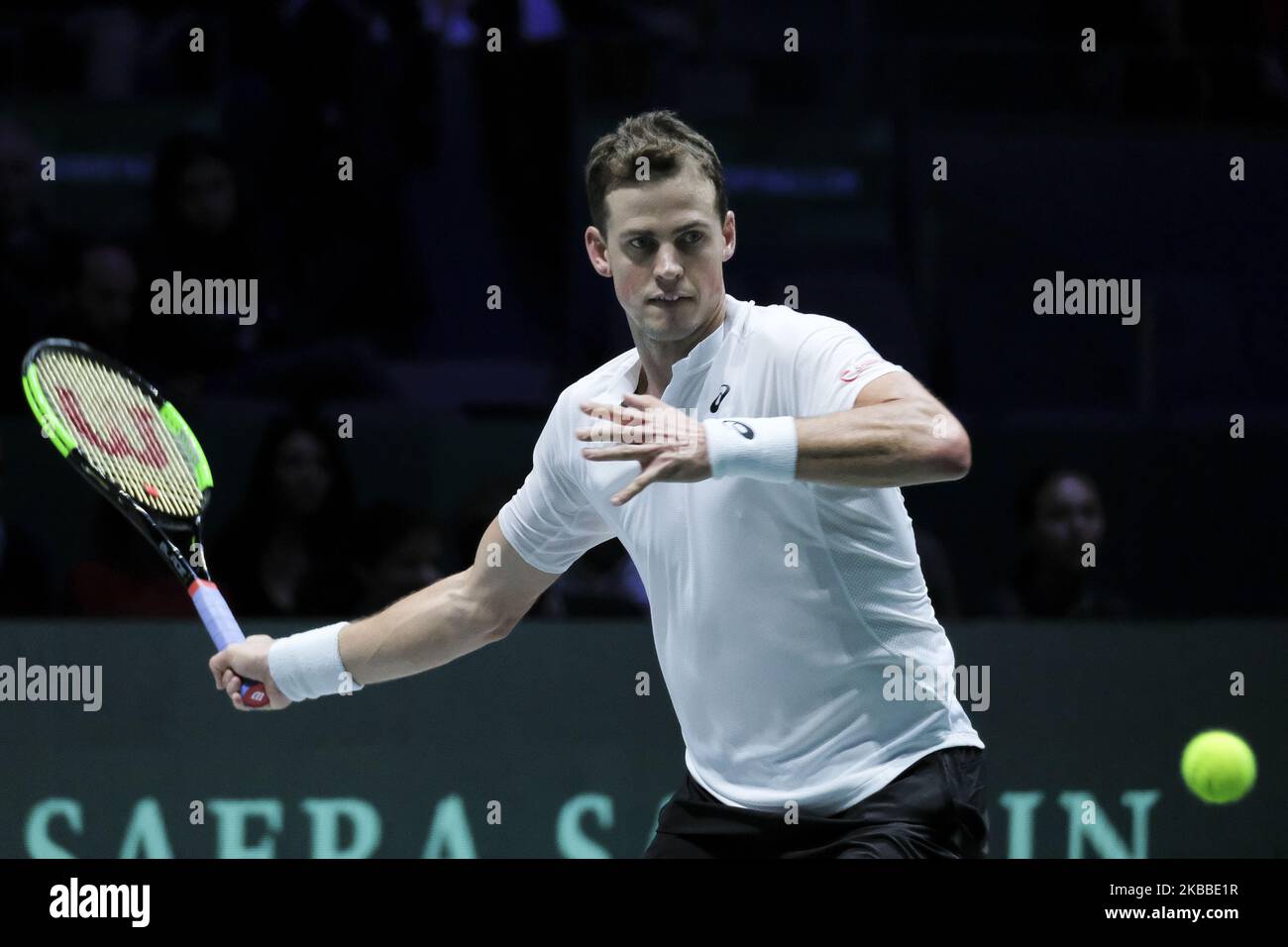 Vasek Pospisil du Canada dans sa demi-finale rencontre de célibataires contre Andrey Rublev de Russie pendant le sixième jour de la coupe Davis 2019 à la Caja Magica sur 23 novembre 2019 à Madrid, Espagne. (Photo par Oscar Gonzalez/NurPhoto) Banque D'Images