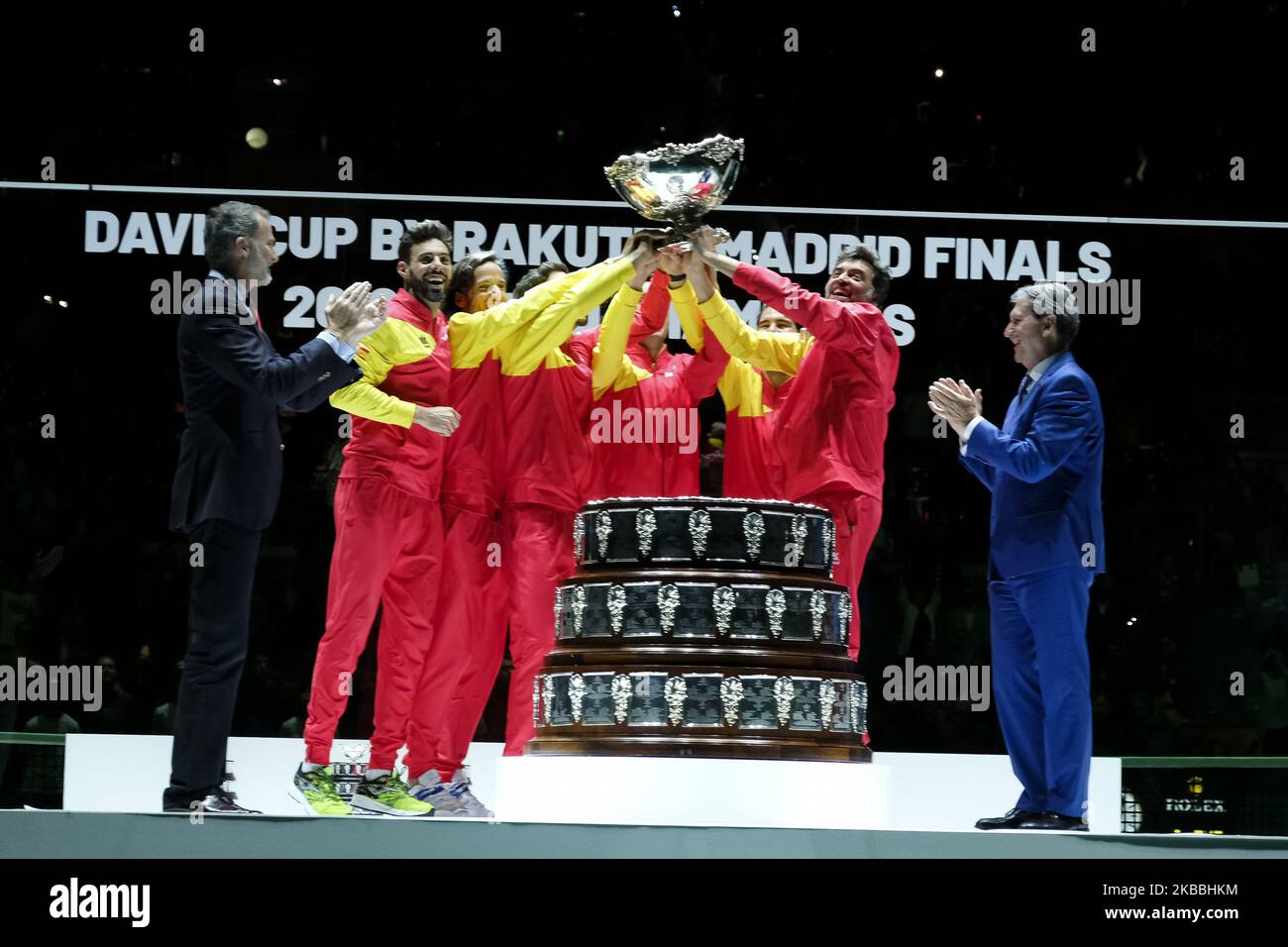 Marcel Granollers, Feliciano Lopez, Pablo Carreno Busta, Roberto Bautista Agut, Rafael Nadal après leur victoire sur le Canada lors du septième jour de la coupe Davis 2019 à la Caja Magica sur 24 novembre 2019 à Madrid, en Espagne. (Photo par Oscar Gonzalez/NurPhoto) Banque D'Images