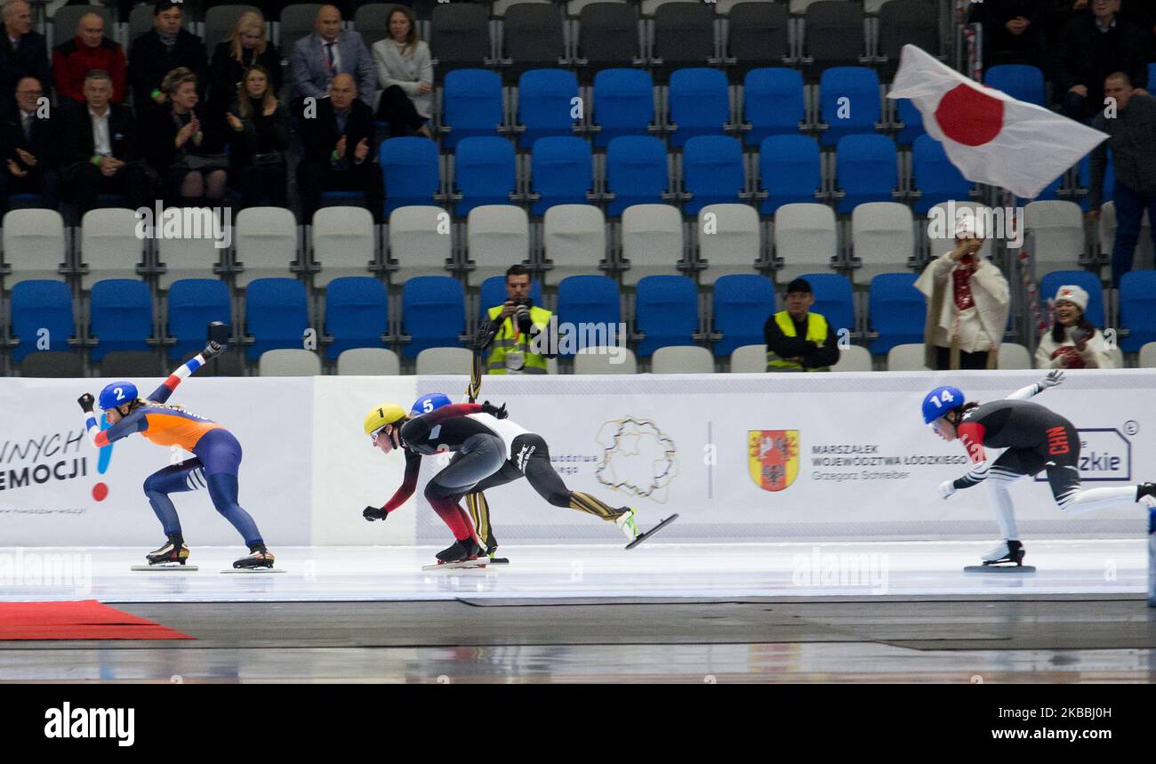 Irene Schouten (NED), Ivanie Blondin (CAN), Nana Takagi (JPN) participent à la coupe du monde de patinage de vitesse de l'UIP à Tomaszow Mazowiecki, en Pologne, sur 24 novembre 2019. (Photo par Foto Olimpik/NurPhoto) Banque D'Images