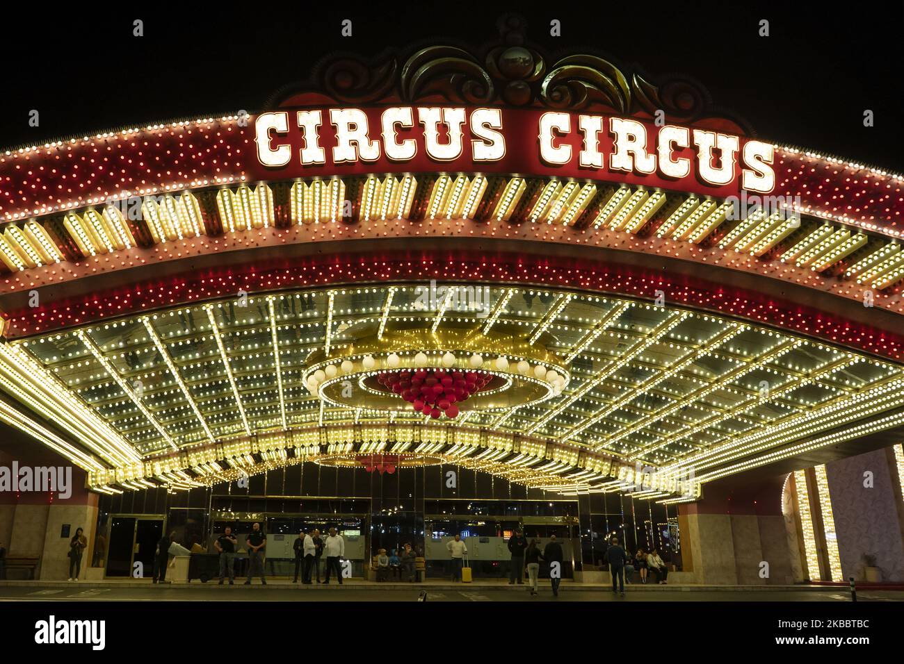 Vue nocturne de l'entrée de l'hôtel et du casino Circus Circus à Las Vegas, Etats-Unis, le 11 novembre 2019 (photo de Joaquin Gomez Sastre/NurPhoto) Banque D'Images