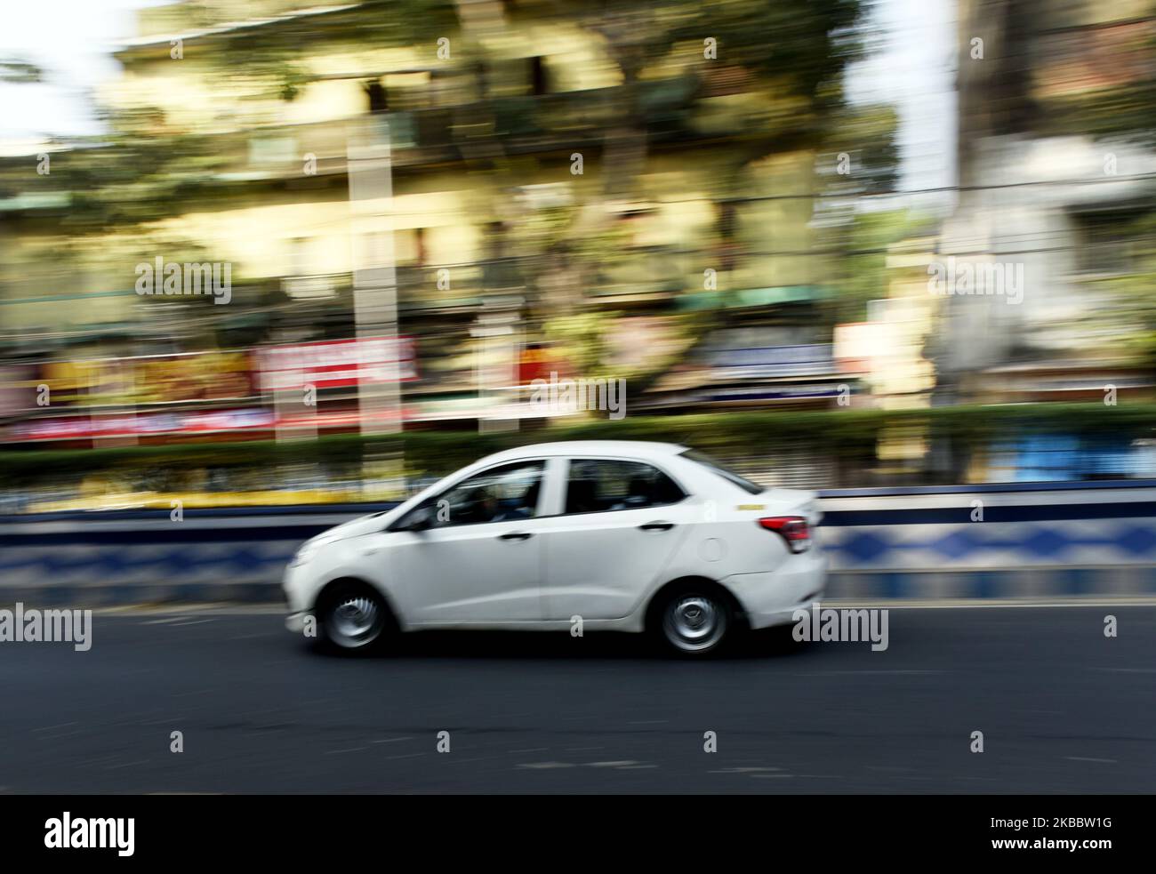 CAB basé sur l'application à Kolkata, Inde, 29 novembre 2019. L'Inde prévoit de plafonner les commissions que les agrégateurs de taxis basés sur des applications, comme Uber et Ola, cultivent à gagner sur les trajets à un maximum de 10 pour cent du tarif total selon le rapport médiatique. (Photo par Indranil Aditya/NurPhoto) Banque D'Images