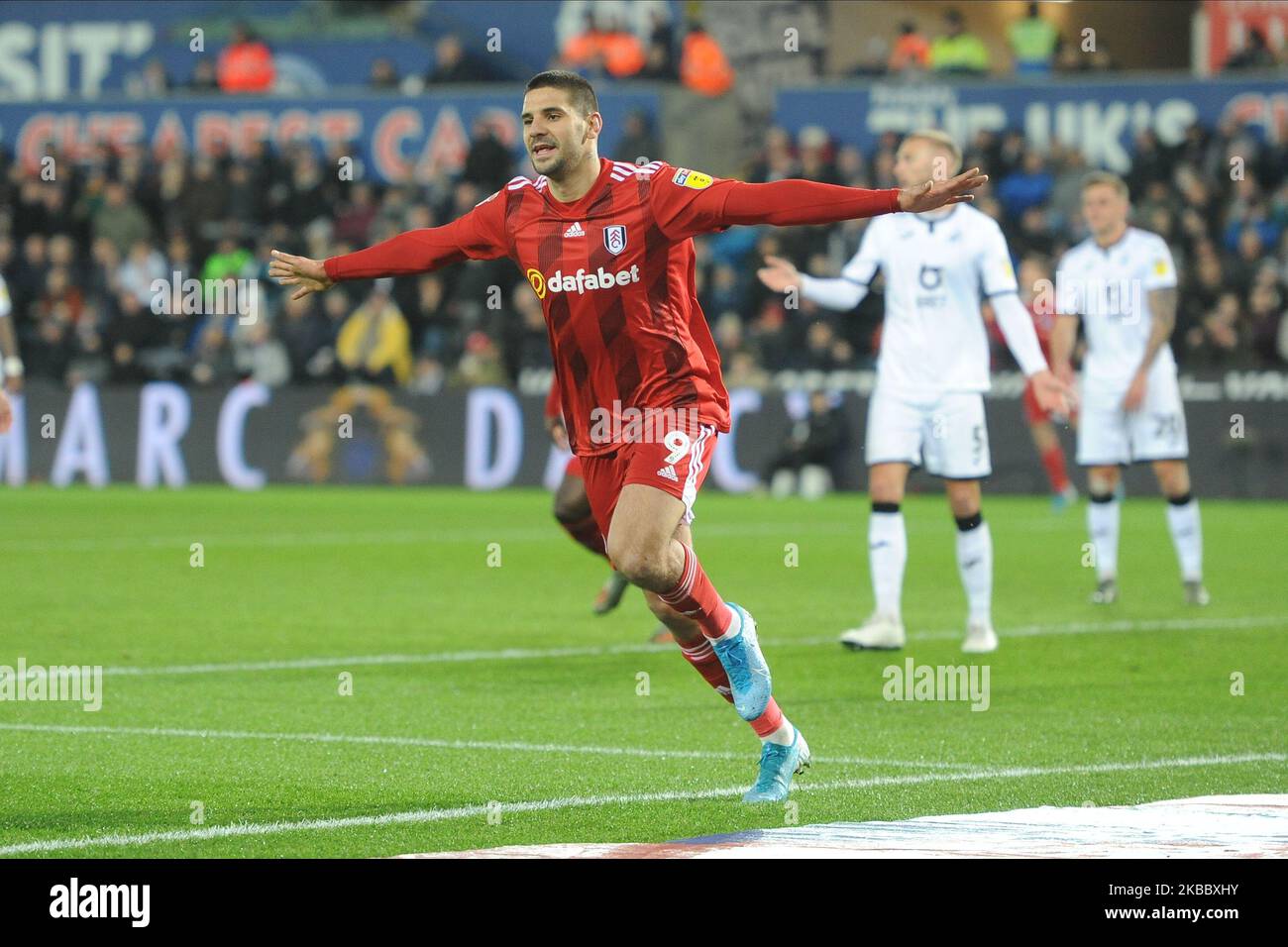 Aleksandar Mitrovic de Fulham fête ses points lors du match de championnat Sky Bet entre Swansea City et Fulham au Liberty Stadium, Swansea, le vendredi 29th novembre 2019. (Photo de Jeff Thomas/MI News/NurPhoto) Banque D'Images