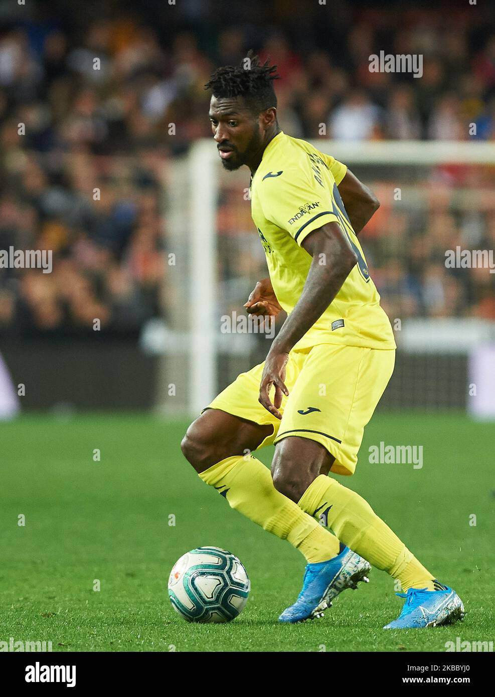 André Frank Zambo Anguissa de Villarreal pendant le match de la Liga Santander entre Valence et Villarreal au stade Mestalla sur 30 novembre 2019 à Valence, Espagne (photo de Maria José Segovia/NurPhoto) Banque D'Images