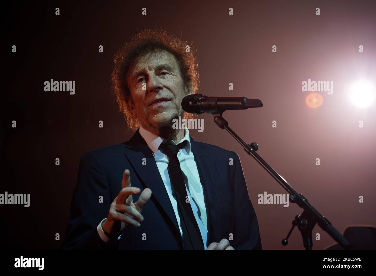 Alain Souchon se produit lors de la cérémonie des SACEM Awards 2019 – 02 novembre 2019, Paris. (Photo de Daniel Pier/NurPhoto) Banque D'Images