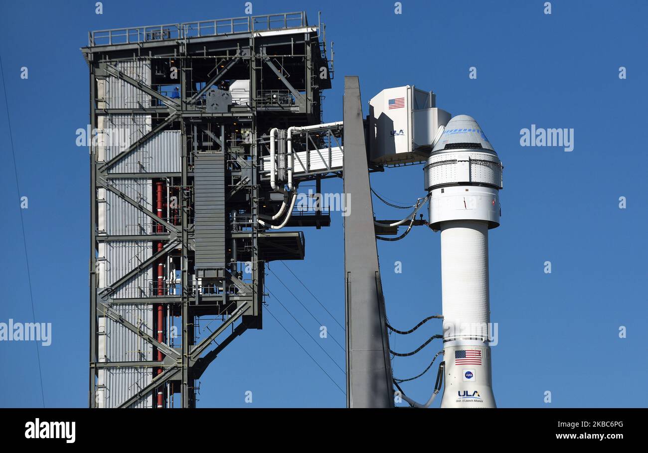 Le premier vaisseau spatial de Boeing, le CST-100 Starliner, se trouve au-dessus d'une fusée Atlas V de l'Alliance United Launch sur le PAD 41 à la station aérienne de Cape Canaveral, sur 4 décembre 2019, à Cape Canaveral, en Floride. La capsule de l'équipage du Starliner, conçue pour transporter jusqu'à sept astronautes à la Station spatiale internationale (ISS), est prévue pour effectuer son premier vol d'essai sans pilote jusqu'à l'ISS à 19 décembre. (Photo de Paul Hennessy/NurPhoto) Banque D'Images