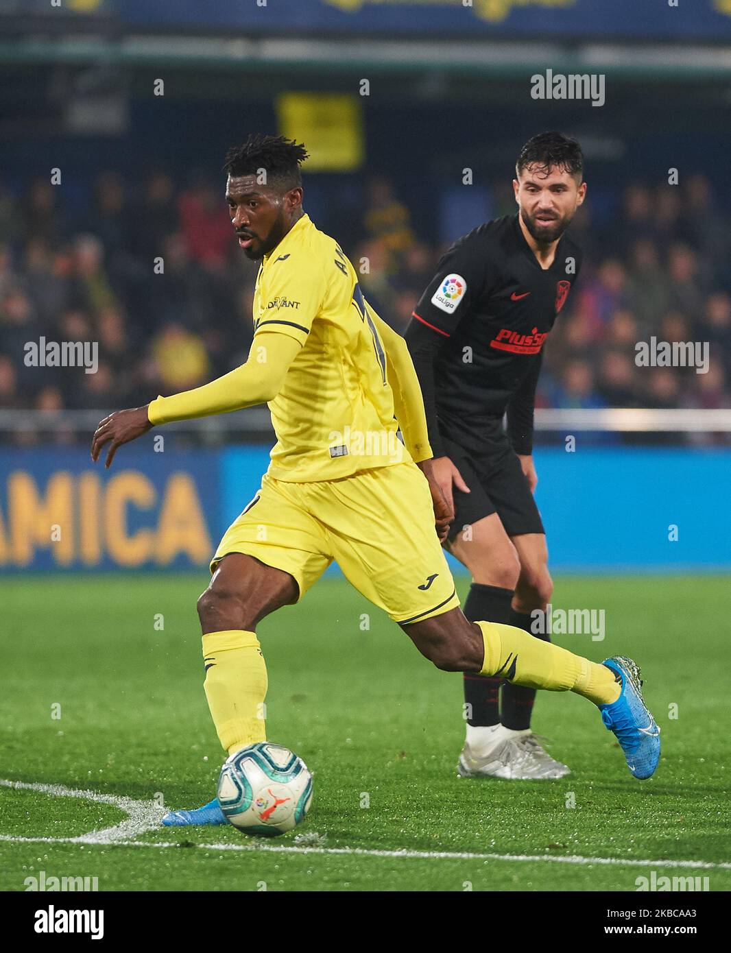 Andre Frank Zambo Anguissa de Villarreal et Felipe Augusto de Almeida Monteiro d'Atletico de Madrid pendant le match de la Liga Santander entre Villarreal et Atletico de Madrid à l'Estadio de la Ceramica sur 6 décembre 2019 à Vila-Real, Espagne (photo de Maria José Segovia/NurPhoto) Banque D'Images