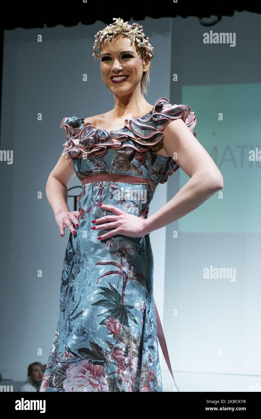 Maria Jesus Ruiz défilent lors du défilé de mode de Toni Fernandez dans la Sala Joy Eslava à Madrid. Espagne. 10 décembre 2019 (photo par Oscar Gonzalez/NurPhoto) Banque D'Images