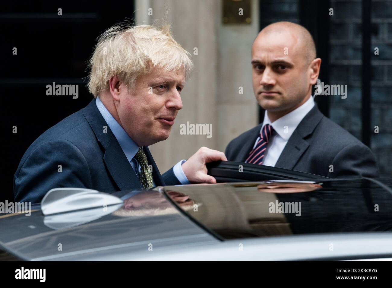Le Premier ministre britannique Boris Johnson quitte 10 Downing Street pour Buckingham Palace pour demander la permission de la Reine de former un nouveau gouvernement le 13 décembre 2019 à Londres, en Angleterre. Le Parti conservateur, sous la direction de Boris Johnson, a obtenu une majorité Pariammentary aux élections générales d'hier. (Photo de Wiktor Szymanowicz/NurPhoto) Banque D'Images