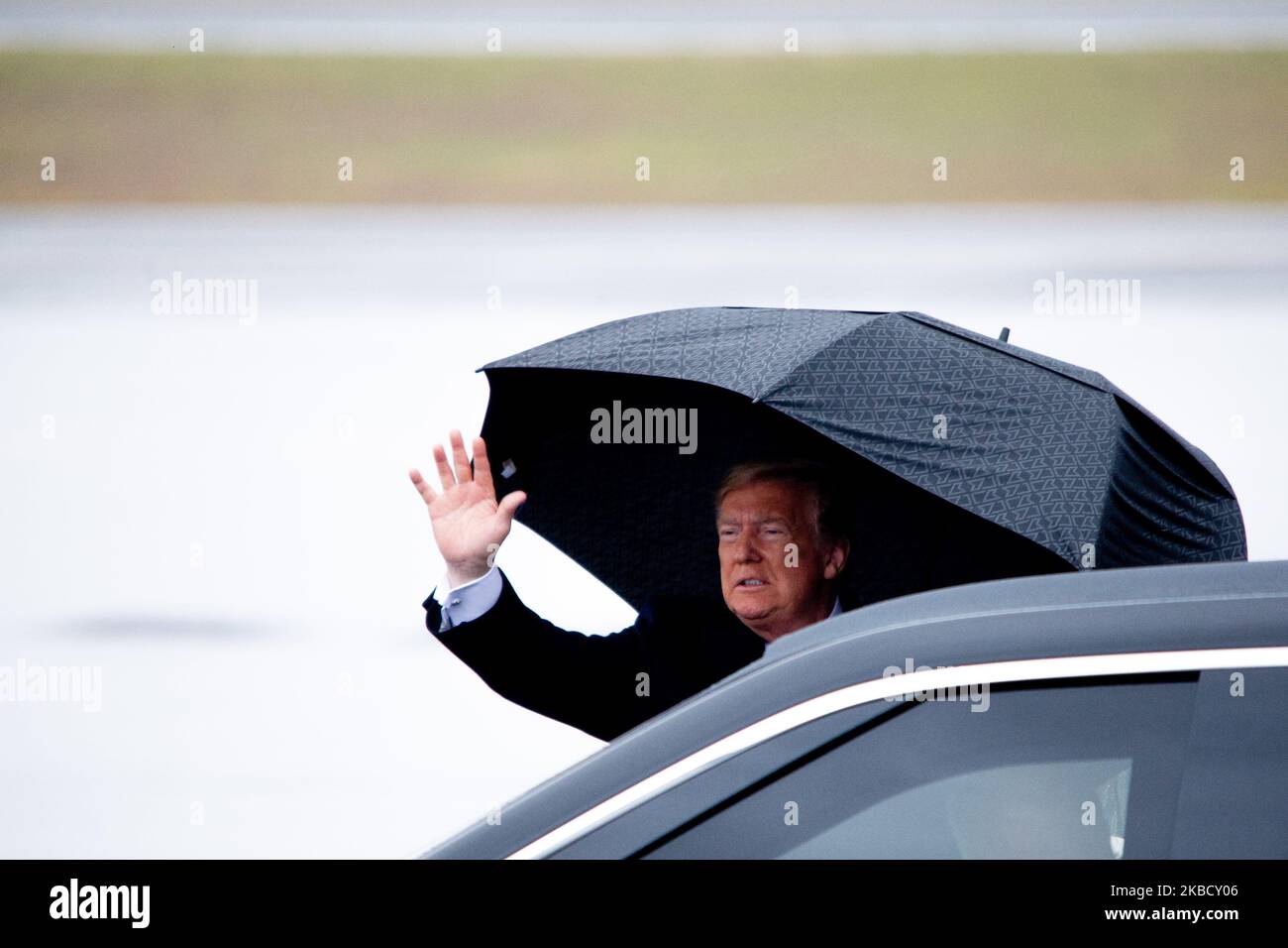 Le président Donald Trump débarque la Force aérienne One à Philadelphie pour le match annuel de football de l'Armée de terre et de la Marine, 14 décembre 2019. (Photo de Michael Candelori/NurPhoto) Banque D'Images