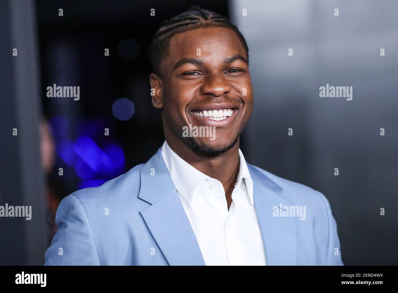 HOLLYWOOD, LOS ANGELES, CALIFORNIE, États-Unis - DÉCEMBRE 16 : l'acteur John Boyega arrive à la première mondiale de Disney's 'Star Wars: The Rise of Skywalker' qui s'est tenue au théâtre El Capitan sur 16 décembre 2019 à Hollywood, Los Angeles, Californie, États-Unis. (Photo par Xavier Collin/image Press Agency/NurPhoto) Banque D'Images