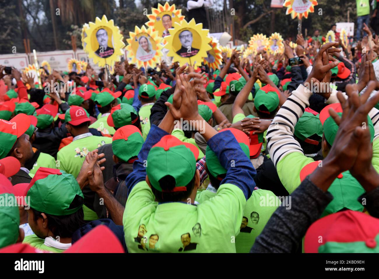 Les leaders et militants de la base de la Ligue Awami se réunissent pendant le conseil national du parti Awami au Parc Suhrawardy Udyan à Dhaka, au Bangladesh, sur 20 décembre 2019. (Photo par Mamunur Rashid/NurPhoto) Banque D'Images