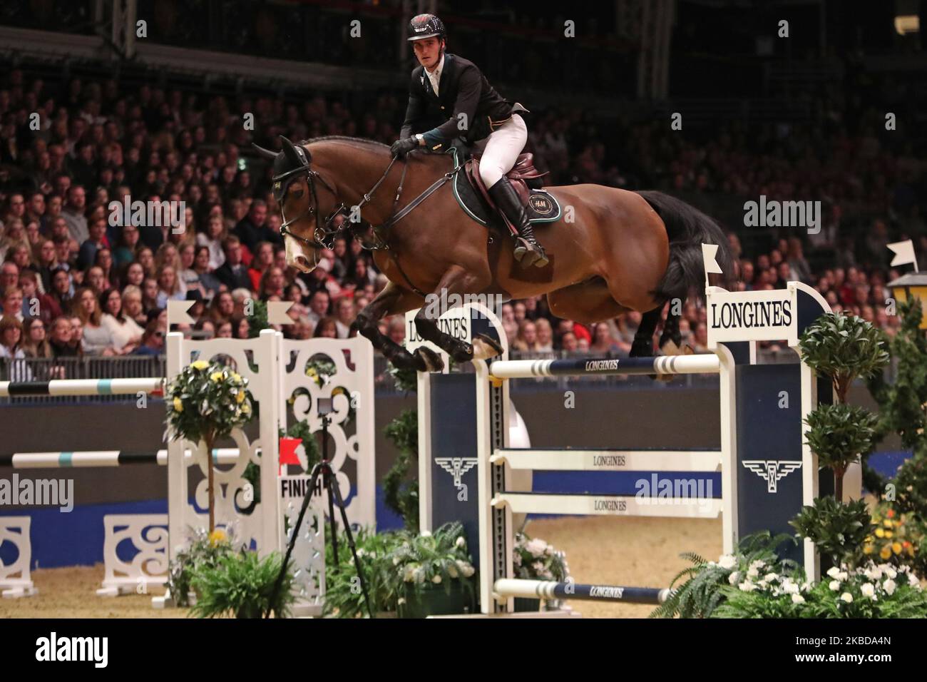 Olivier Philippaerts à cheval Hurricane pendant les enjeux Champagne-Tattinger Ivy au salon International du Cheval à Olympia, Londres, le jeudi 19th décembre 2019. (Photo de Jon Bromley/MI News/NurPhoto) Banque D'Images