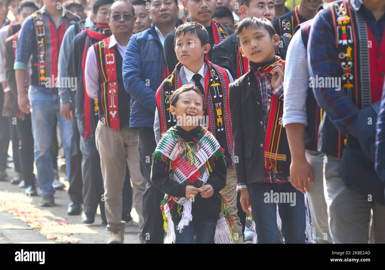 Un geste d'enfant Mao lors du festival Chiithuni (nouvel an) à Dimapur, dans l'État du Nagaland, au nord-est de l'Inde, le mardi 07 janvier 2020. Le festival Chiithuni célébré par le Mao signifie la vie humaine créée par Dieu des dieux le premier jour du mois du calendrier lunaire de l'année. (Photo de Caisii Mao/NurPhoto) Banque D'Images