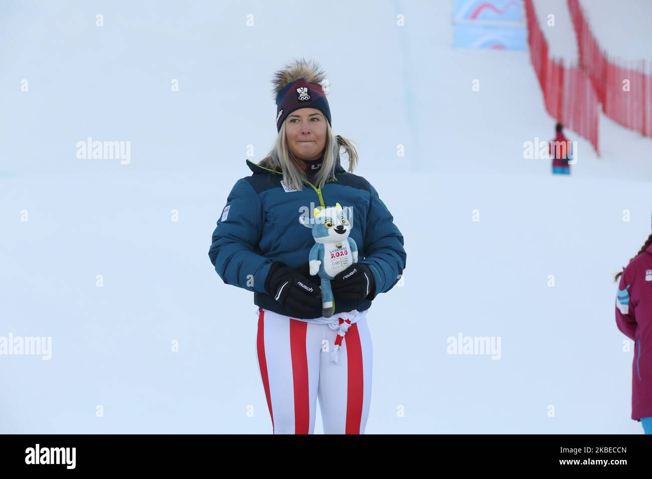 Amanda SALZGEBER d'Autriche troisième sur un podium lors d'une cérémonie de mascotte après le slalom géant de la femme lors des Jeux Olympiques de la Jeunesse d'hiver Lausanne 2020 aux Diablerets, Suisse sur 12 janvier 2020. (Photo par Dominika Zarzycka/NurPhoto) Banque D'Images
