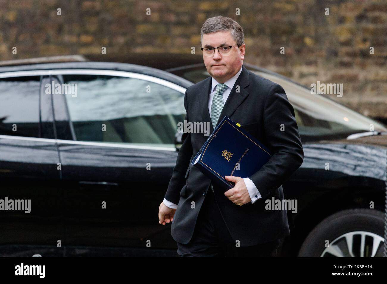 Le Lord Chancelier et Secrétaire d'État à la Justice Robert Buckland arrive à Downing Street, dans le centre de Londres, pour assister à une réunion du Cabinet le 14 janvier 2020 à Londres, en Angleterre. (Photo de Wiktor Szymanowicz/NurPhoto) Banque D'Images