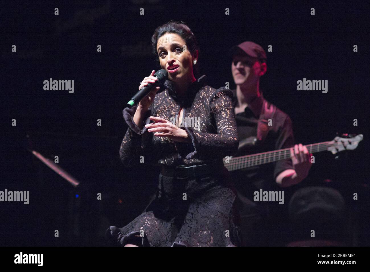 La chanteuse israélienne Achinoam Nini (Noa) lors de sa représentation au festival Inverfest The Price Circus à Madrid 15 janvier 2020 Espagne (photo d'Oscar Gonzalez/NurPhoto) Banque D'Images