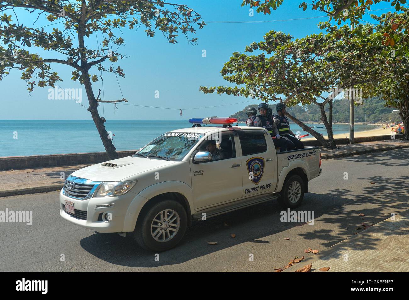 Voiture de la police touristique cambodgienne vue à Kep City. Lundi, 6 janvier 2020, Kep City, Cambodge. (Photo par Artur Widak/NurPhoto) Banque D'Images