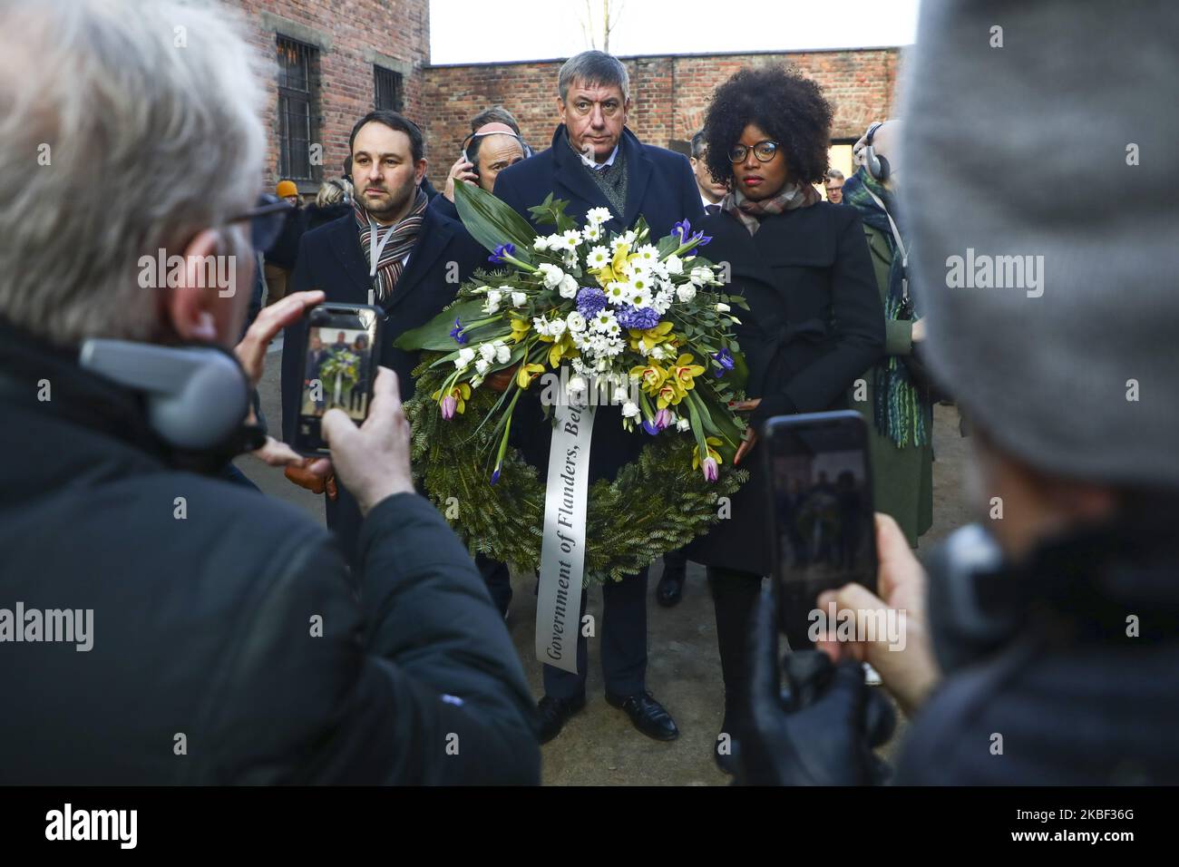 Jan Jambon, Ministre-Président de la Flandre la Belgique assiste à la visite de la délégation de l'Association juive européenne (EJA) au camp de concentration d'Auschwitz sur 21 janvier 2020 à Oswiecim, en Pologne. Des parlementaires et des ministres de l'éducation de toute l'Europe se sont réunis lors de l'événement "délégation de l'EJA à Auschwitz 2020" pour marquer le prochain anniversaire de la libération de l'ancien camp de concentration allemand nazi en 75th. (Photo de Beata Zawrzel/NurPhoto) Banque D'Images