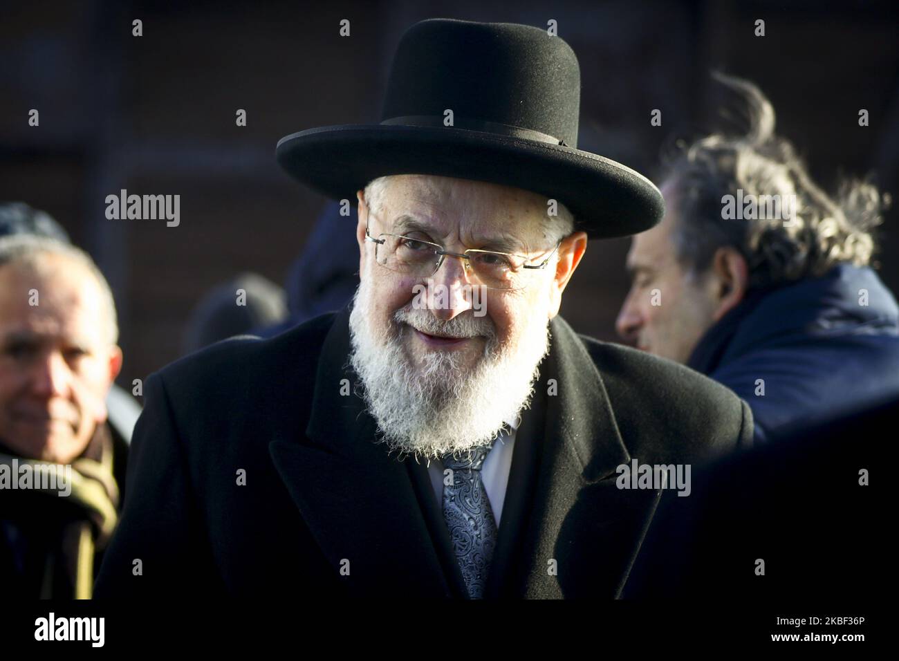 Le chef Rabbin Israel Meir Lau assiste à la visite de la délégation de l'Association juive européenne (EJA) au camp de concentration d'Auschwitz-Birkenau II sur 21 janvier 2020, à Oswiecim, en Pologne. Des parlementaires et des ministres de l'éducation de toute l'Europe se sont réunis lors de l'événement "délégation de l'EJA à Auschwitz 2020" pour marquer le prochain anniversaire de la libération de l'ancien camp de concentration allemand nazi en 75th. (Photo de Beata Zawrzel/NurPhoto) Banque D'Images