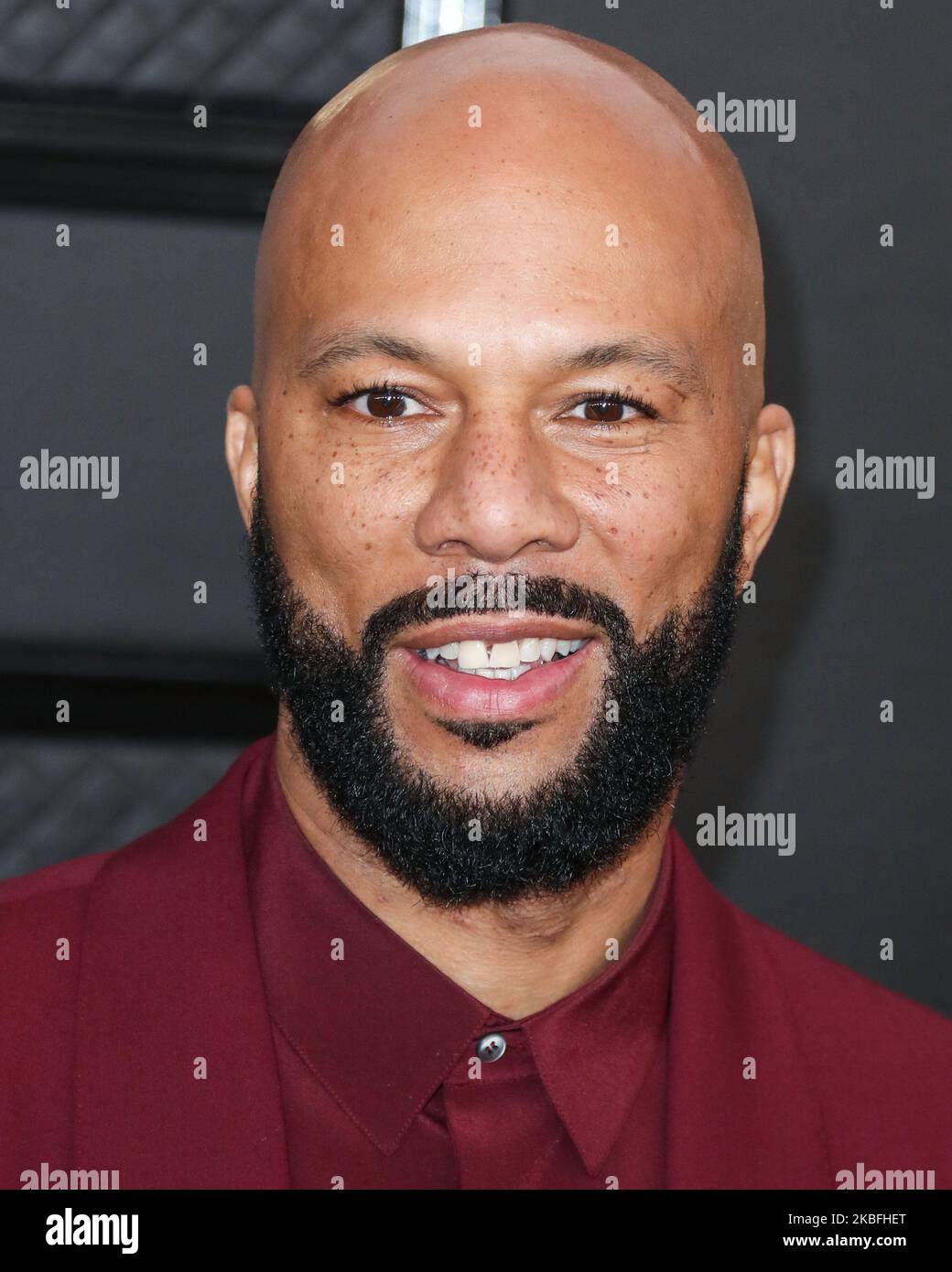 LOS ANGELES, CALIFORNIE, États-Unis - JANVIER 26 : Common arrive aux GRAMMY Awards annuels 62nd qui se tiennent au Staples Center sur 26 janvier 2020 à Los Angeles, Californie, États-Unis. (Photo par Xavier Collin/image Press Agency/NurPhoto) Banque D'Images