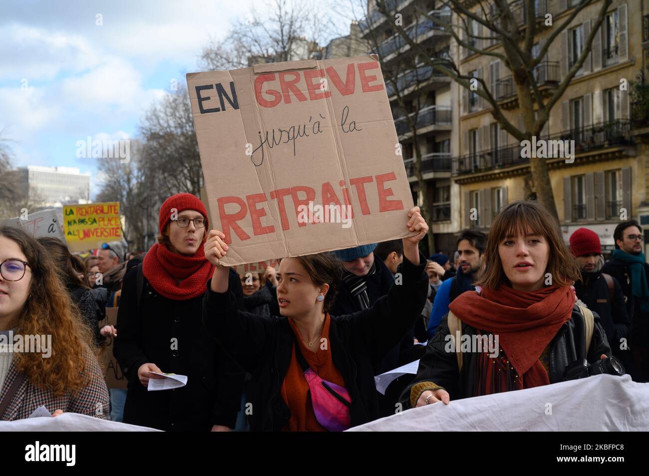 Des milliers de personnes ont manifesté à nouveau à Paris (France) sur 29 janvier 2020 contre le projet de réforme des pensions. (Photo par Estelle Ruiz/NurPhoto) Banque D'Images