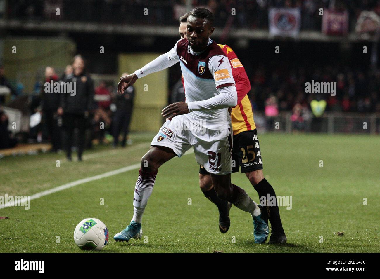 Jean-Daniel Akpa Akpro (USA Salernitana), pendant le match de football de Derby Italien série B entre Benevento Calcio et US Salernitana au stade Ciro Vigorito à Benevento, Italie sur 2 février 2020 (photo de Paolo Manzo/NurPhoto) Banque D'Images