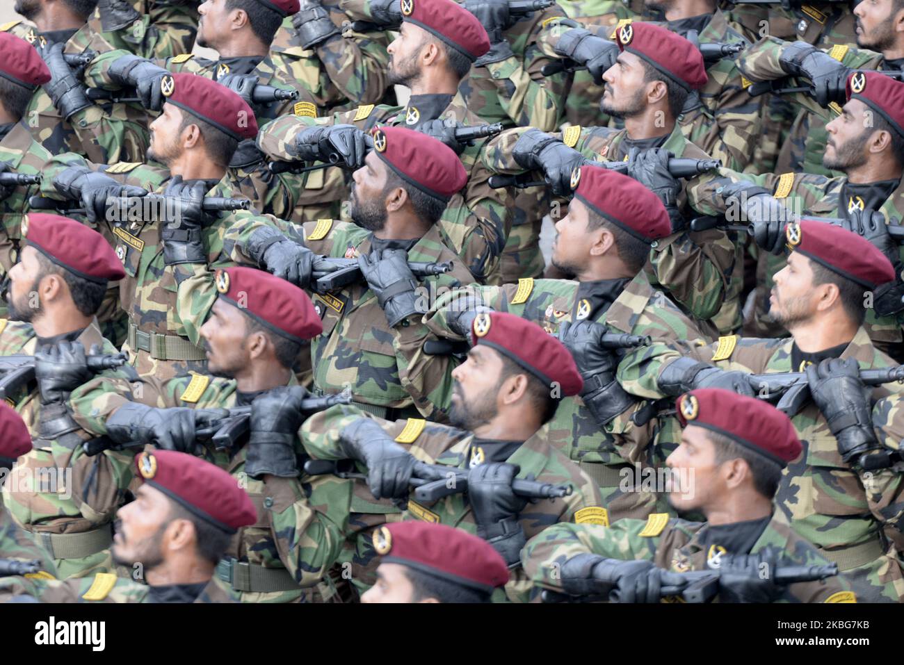 Le personnel militaire sri-lankais marche lors des célébrations de la Journée de l'indépendance du Sri Lanka en 72nd à Colombo, au 4 février 2020. (Photo d'Akila Jayawardana/NurPhoto) Banque D'Images