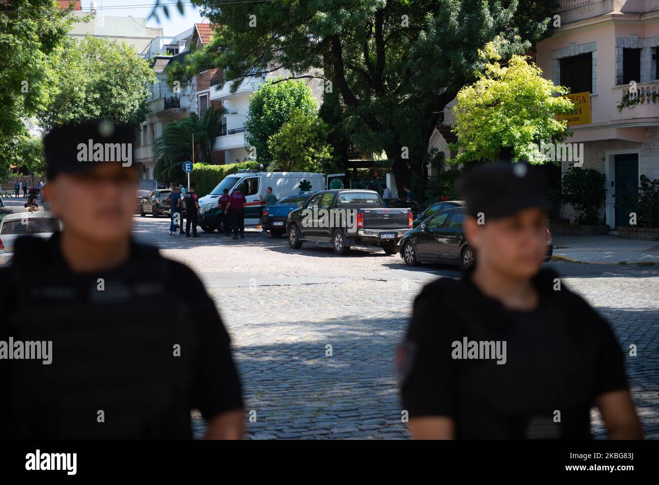 L'ambulance attendant le corps de Claudio Bonadio devant sa maison à Belgrano, Buenos Aires, Argentine, 4 février 2019. Le juge fédéral argentin Claudio Bonadio, qui a mené plusieurs poursuites contre la vice-présidente actuelle et ex-présidente Cristina Fernandez de Kirchner, est décédé mardi à Buenos Aires (photo de Mario de Fina/NurPhoto) Banque D'Images