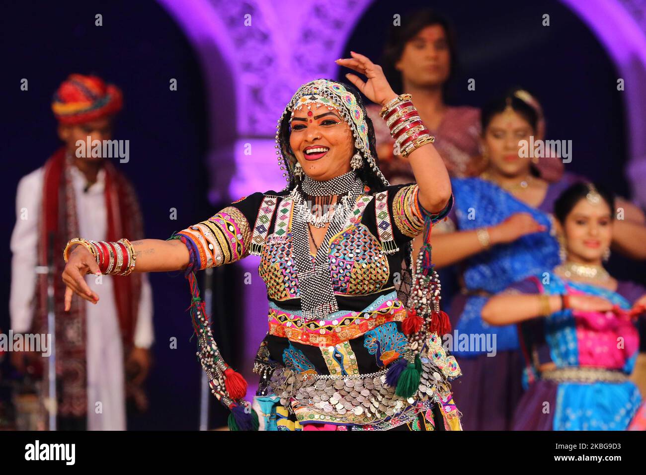 Un artiste se produit lors d'une cérémonie de remise du certificat du patrimoine de l'UNESCO à la ville de Jaipur, à Albert Hall à Jaipur, Rajasthan, Inde, le mercredi 5 février 2020. (Photo de Vishal Bhatnagar/NurPhoto) Banque D'Images