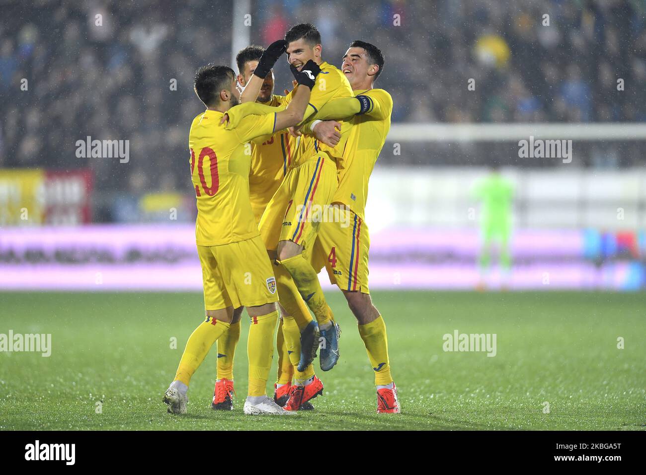 Valentin Mihaila, Andrei Ciobanu, Alexandru Pascanu et Andrei Chindris de Roumanie U21 célèbrent lors du match de l'UEFA U21 championnat entre la Roumanie U21 contre la Finlande U21, à Voluntari, Roumanie, sur 14 novembre 2019. (Photo par Alex Nicodim/NurPhoto) Banque D'Images