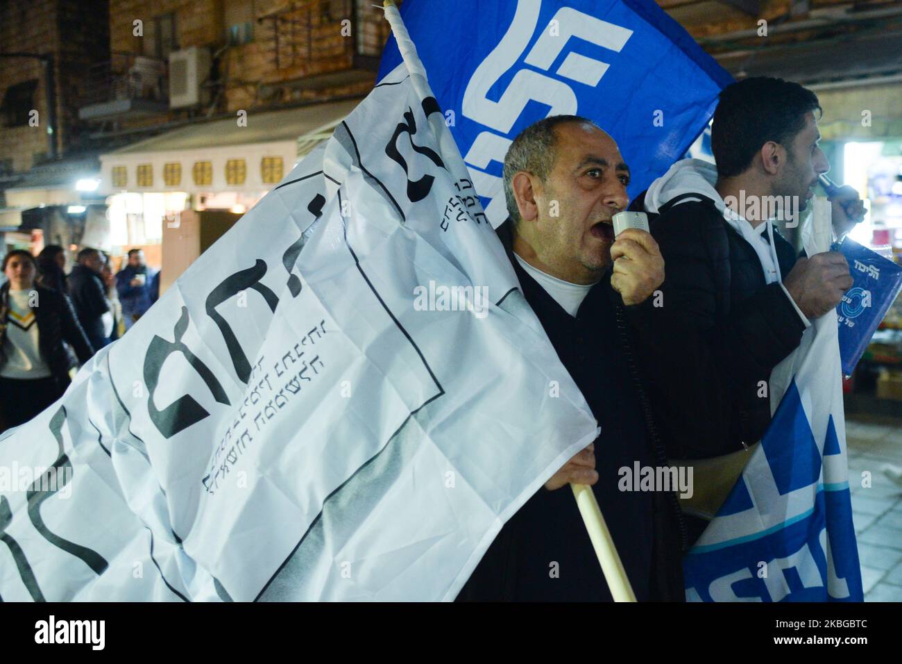 Membres et partisans du Likoud vus lors d'un rassemblement électoral dans le marché Mahane Yehuda de Jérusalem. Jeudi, 6 février 2020, à Jérusalem, Israël. (Photo par Artur Widak/NurPhoto) Banque D'Images