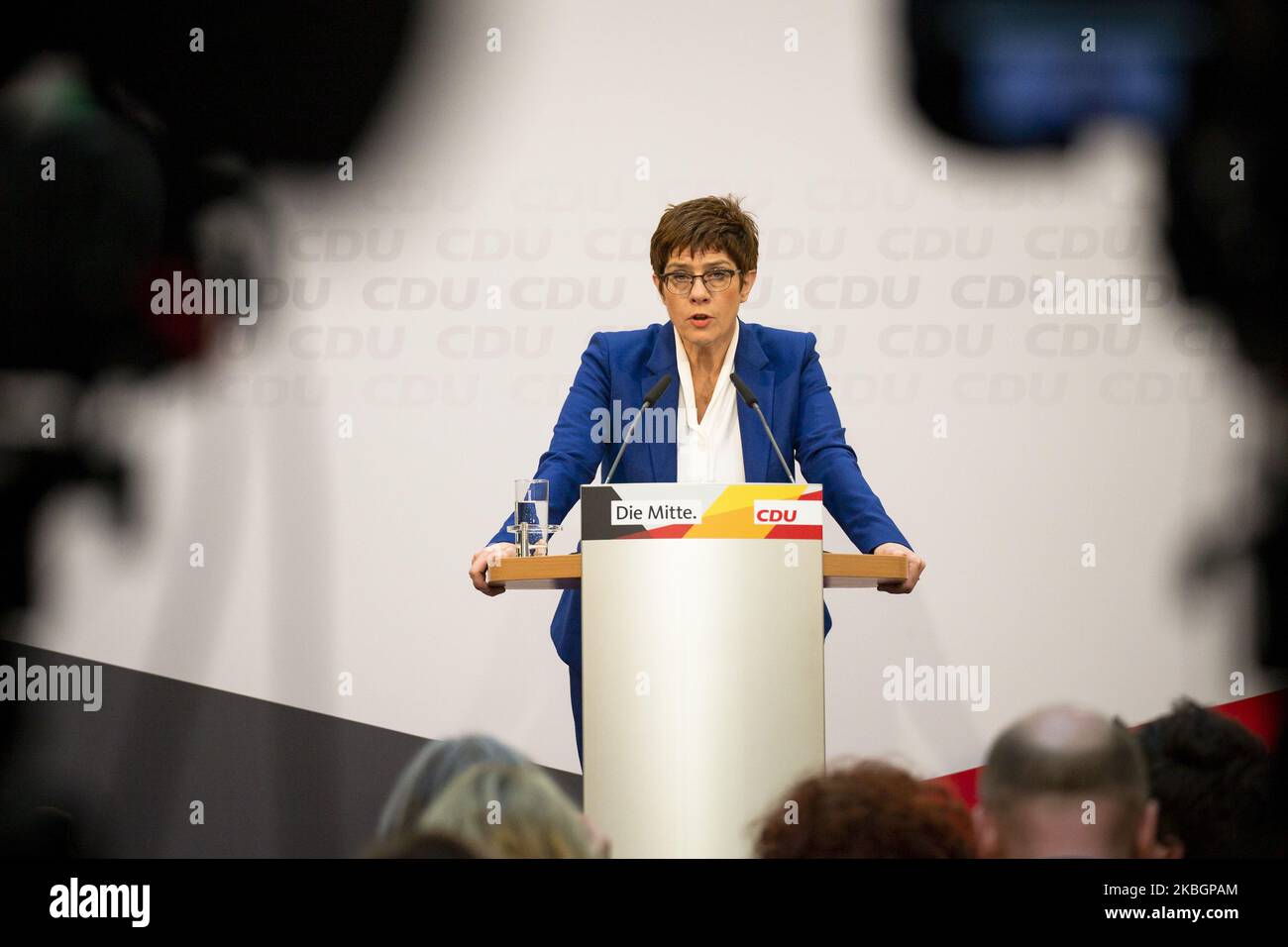 La présidente du Parti démocrate-chrétien allemand (CDU) Annegret Kramp-Karrenbauer annonce de renoncer à la direction du parti lors d'une conférence de presse à la Konrad Adenauer Haus à Berlin, en Allemagne, sur 10 février 2020. (Photo par Emmanuele Contini/NurPhoto) Banque D'Images