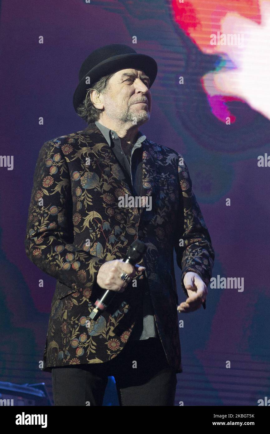 Le chanteur et compositeur espagnol Joaquin Sabina se produit sur scène au Wizink Centre 11 février 2020 à Madrid, en Espagne. (Photo par Oscar Gonzalez/NurPhoto) Banque D'Images