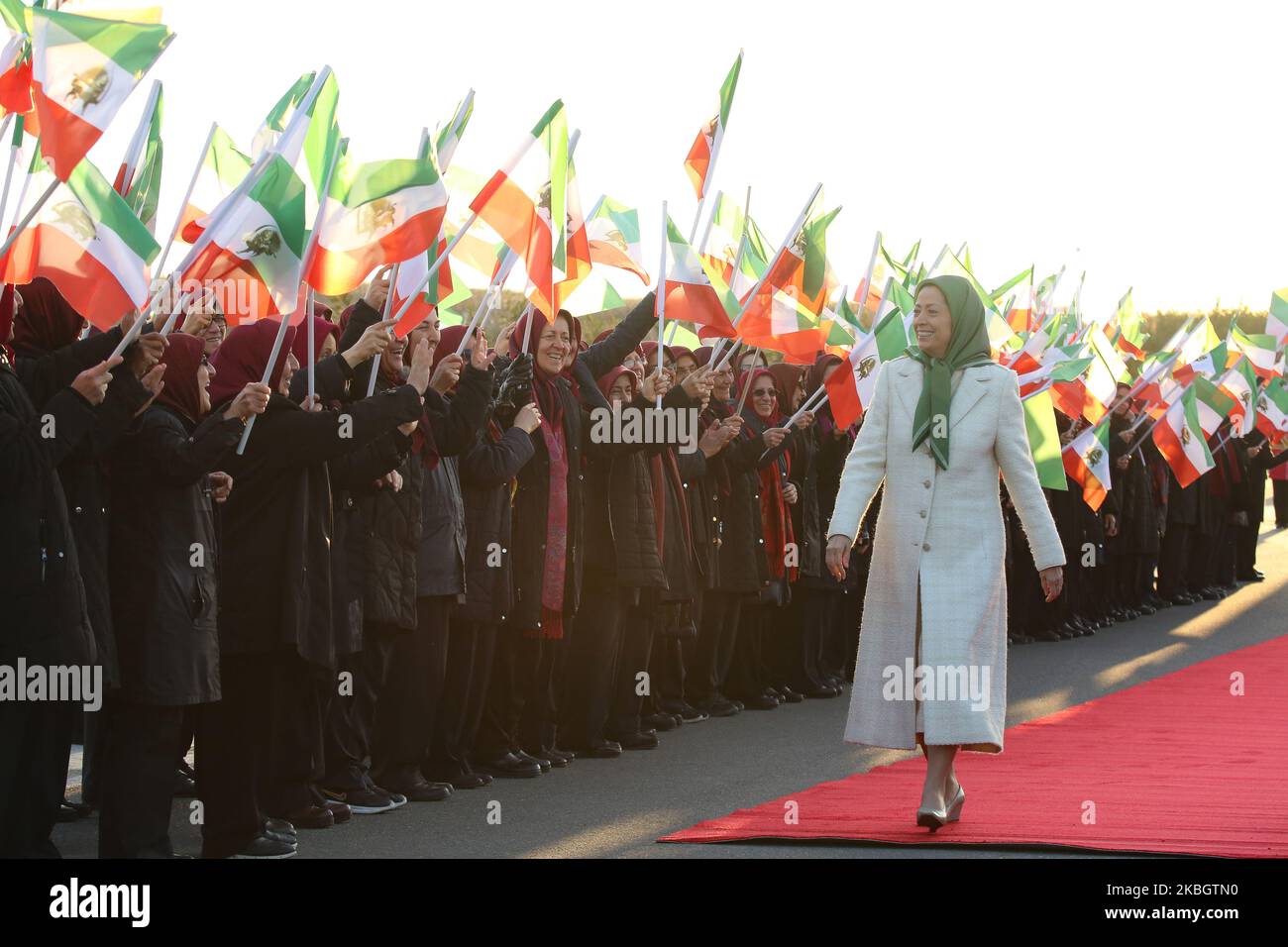 Maryam Rajavi, Ashraf-3, Albanie 09/02/2020- Maryam Rajavi, présidente élue du Conseil national de la résistance de l'Iran (CNRI) assiste à la cérémonie des membres de l'Organisation populaire Mojahedin d'Iran (PMOI/MEK) à Ashraf-3 en Albanie dimanche, 9 février 2020, Célébration de l'anniversaire de la révolution anti-monarchique de 1979 en Iran. (Photo de Siavosh Hosseini/NurPhoto) Banque D'Images