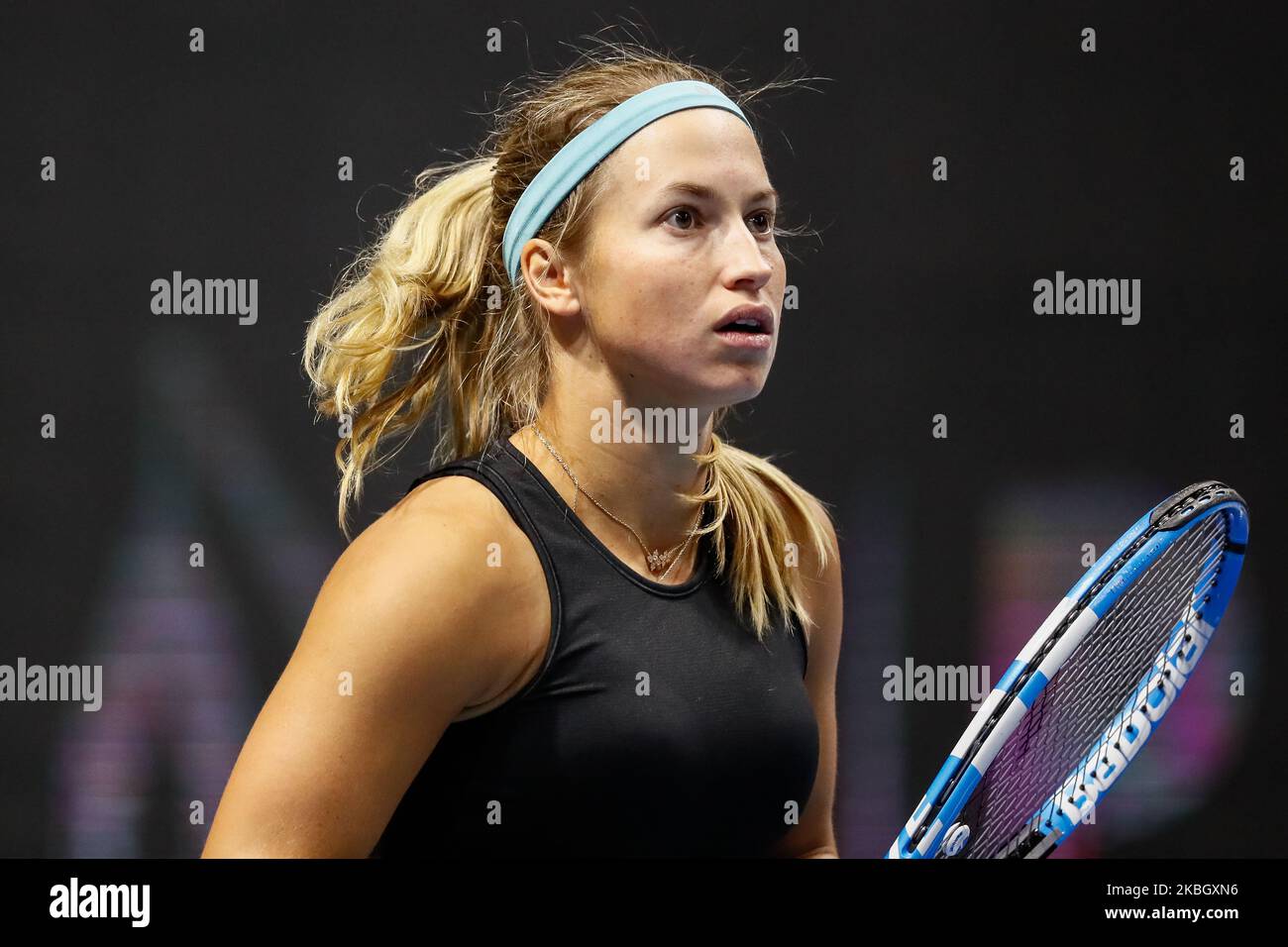 Yulia Putintseva, du Kazakhstan, en action lors de son match de quart de finale des doubles avec sa partenaire Anastasia Potapova (non vu) de la Russie contre le Japon couple Shuko Ayoama et Ena Shibahara à 2020 WTA St Petersbourg Ladies Trophée Tournoi de tennis sur 13 février 2020 à Saint Petersbourg, Russie. (Photo de Mike Kireev/NurPhoto) Banque D'Images