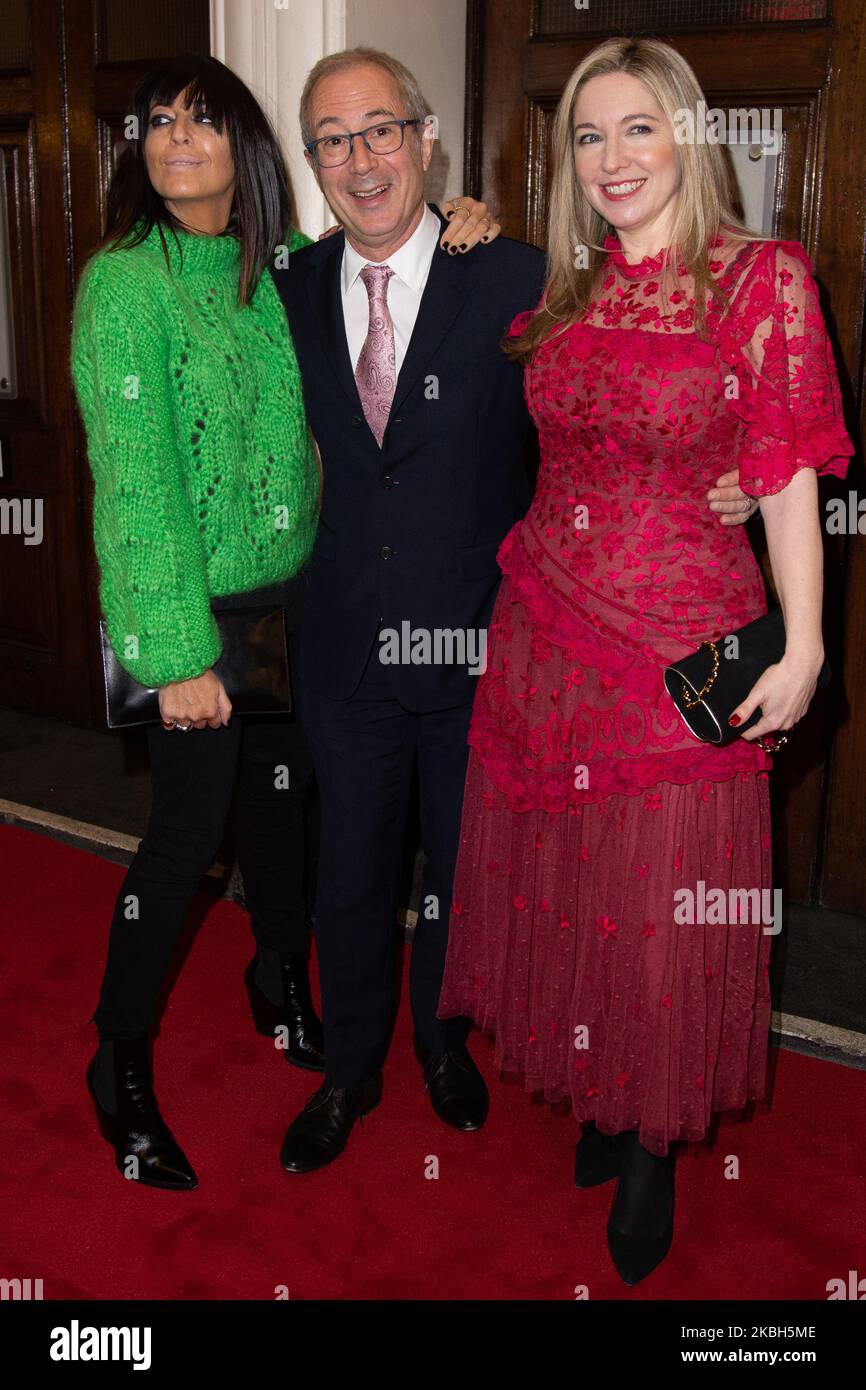 Victoria Coren Mitchell (R), Ben Elton (C) et Claudia Winkleman assistent à la soirée de presse de The Upstart Crow au GIELGUD THEATRE, SHAFTESBURY AVE, le 17 février 2020 à Londres, en Angleterre. (Photo de Robin Pope/NurPhoto) Banque D'Images