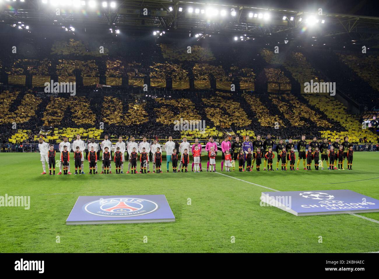 BVB et PSG avant la Ligue des champions de l'UEFA, 16 derniers, match de football de première jambe Borussia Dortmund contre le FC Paris Saint-Germain à Dortmund, en Allemagne, sur 18 février 2020. (Photo de Peter Niedung/NurPhoto) Banque D'Images