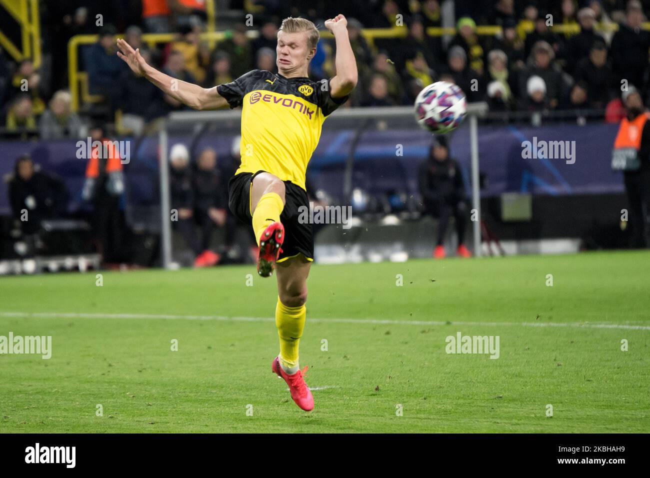 Erling Braut Haaland de BVB lors de la Ligue des champions de l'UEFA, 16 dernières, match de football de la première jambe Borussia Dortmund contre le FC Paris Saint-Germain à Dortmund, en Allemagne, sur 18 février 2020. (Photo de Peter Niedung/NurPhoto) Banque D'Images