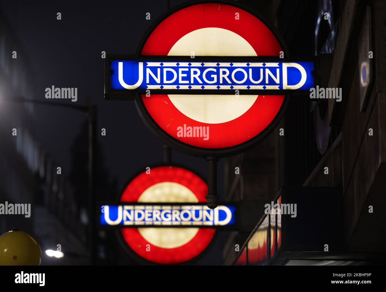 Panneau de métro London à l'entrée de la station de métro London. Le samedi 25 janvier 2019, à Londres, Royaume-Uni. (Photo par Artur Widak/NurPhoto) Banque D'Images