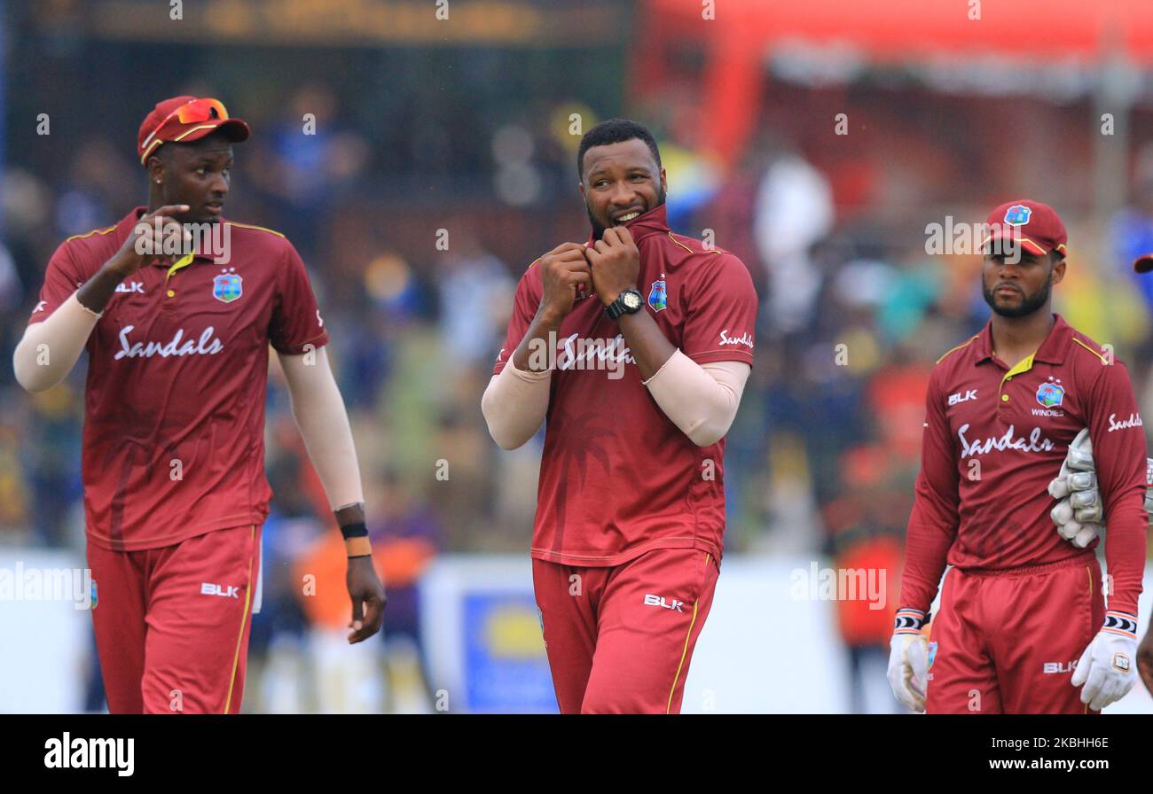 Le capitaine de cricket des Indes occidentales, Kiron Pollard, réagit alors qu'il marche en arrière avec Shai Hope et Jason Holder après la défaite lors du match international de cricket d'une journée 1st entre le Sri Lanka et les Indes occidentales au terrain de cricket international de la SSC à Colombo, au Sri Lanka. Samedi 22 février 2020 (photo de Thharaka Basnayaka/NurPhoto) Banque D'Images