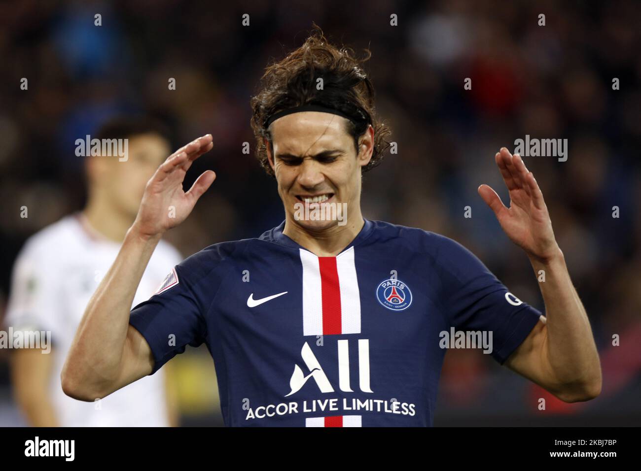 L'Edinson Cavani de Paris Saint-Germain participe au match de football français L1 entre Paris Saint-Germain (PSG) et Dijon, sur 29 février 2020, au stade du Parc des Princes à Paris. (Photo de Mehdi Taamallah/NurPhoto) Banque D'Images