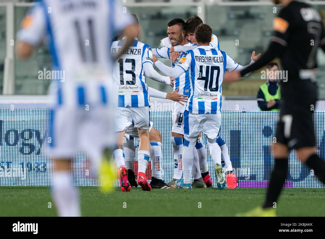 Ledian Memushaj de Pescara Calcio 1936 Célébrez après avoir marquant un goallors du match de la série italienne B 2019/2020 entre Pescara Calcio 1936 et Ascoli Calcio 1898 FC au Stadio Adriatico Giovanni Cornacchia sur 1 mars 2020 à Pescara, Italie. (Photo de Danilo Di Giovanni/NurPhoto) Banque D'Images